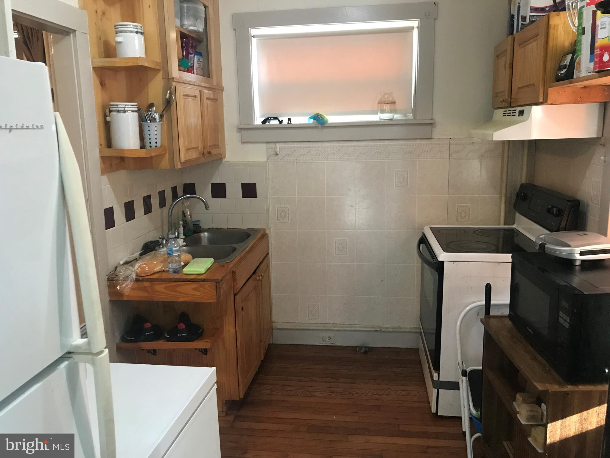 200 Philadelphia Avenue Reading, PA 19607 - Photo 2 of 23 First Floor Kitchen