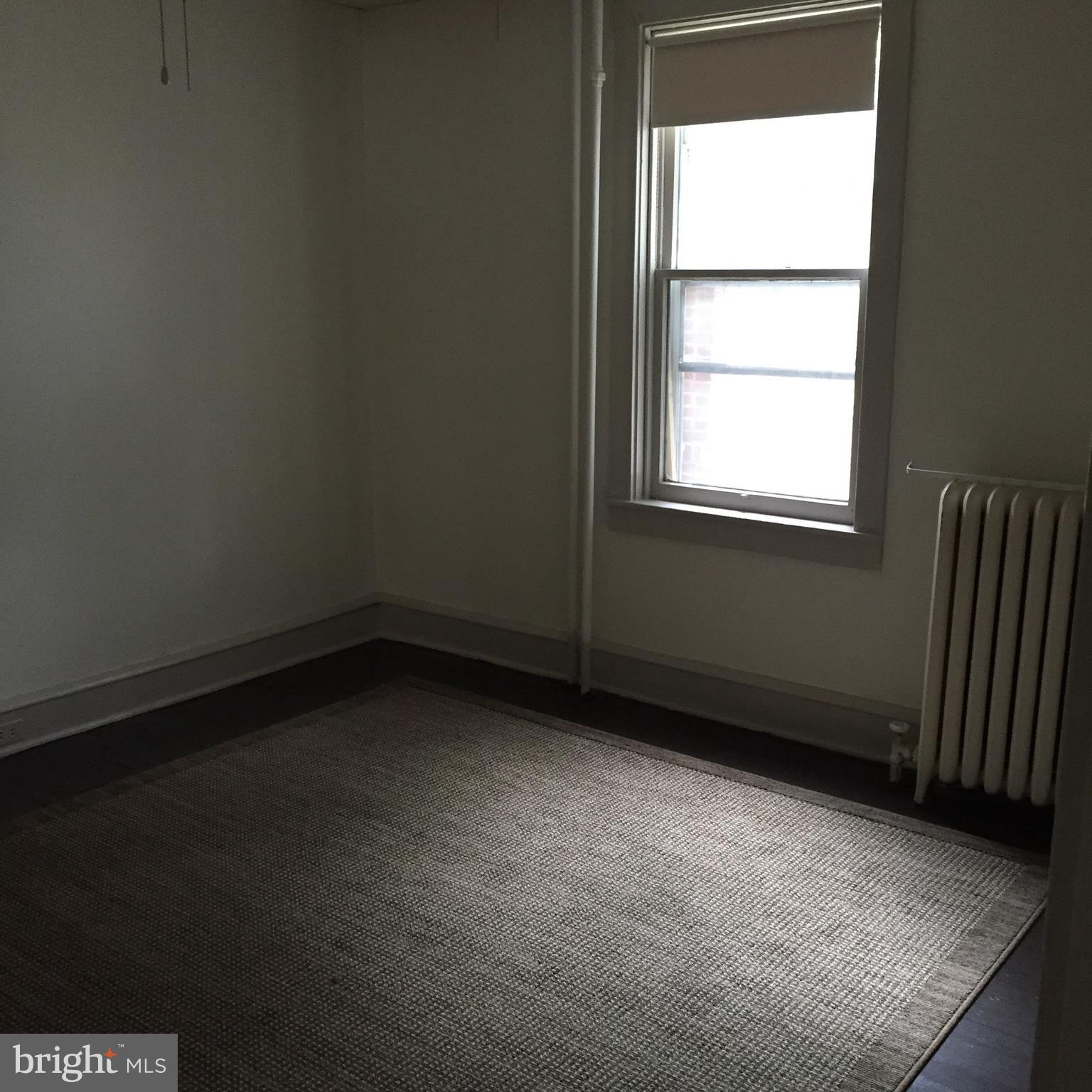 200 Philadelphia Avenue Reading, PA 19607 - Photo 8 of 23 First Floor Bedroom (when vacant)