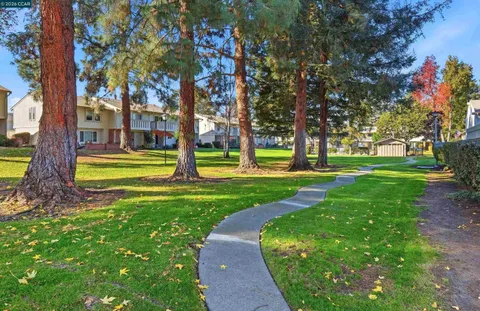 $498,750 | 1819 Wildbrook Court, Unit C, Concord, CA 94521