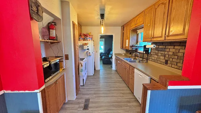 $172,400 | 611 West Lincoln Street, Springfield, MN 56087