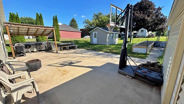 $172,400 | 611 West Lincoln Street, Springfield, MN 56087