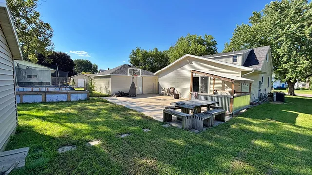 $172,400 | 611 West Lincoln Street, Springfield, MN 56087