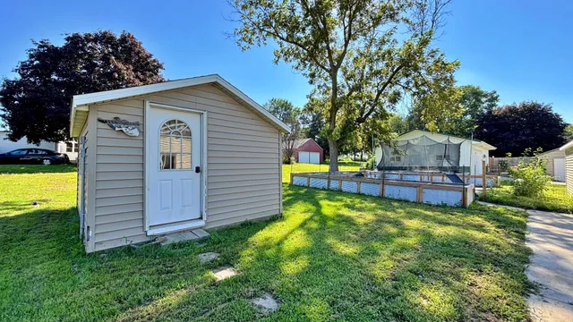 $172,400 | 611 West Lincoln Street, Springfield, MN 56087