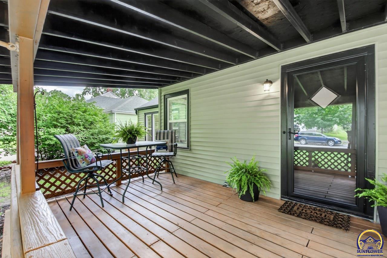 614 Southwest Webster Avenue Topeka, KS 66606 - Photo 29 of 33