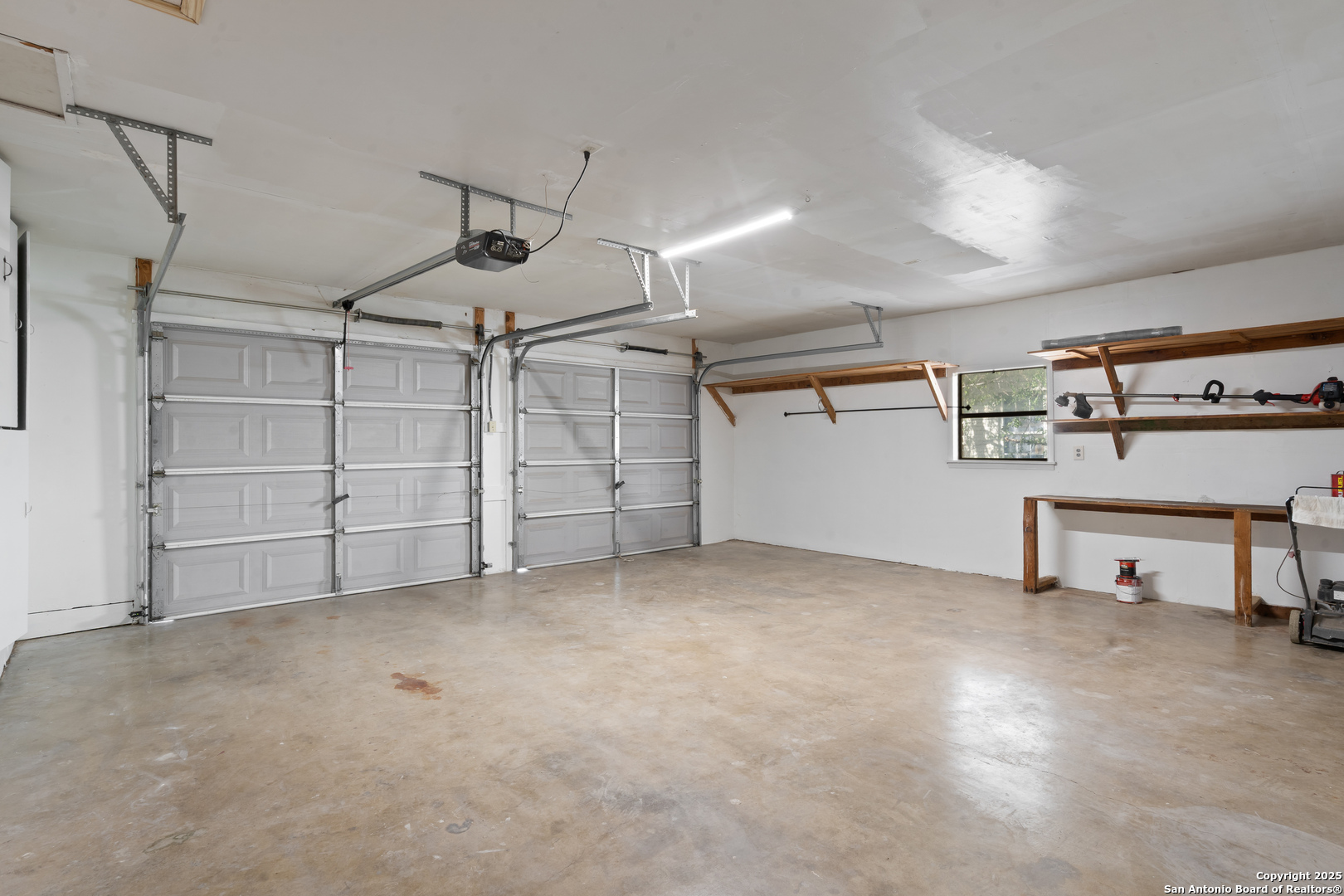203 Margaret Lane Del Rio, TX 78840 - Photo 38 of 42 a view of a garage