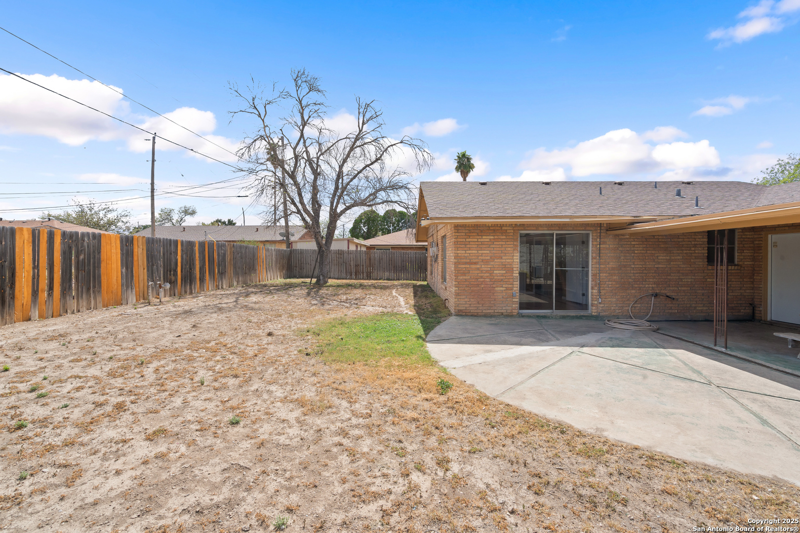 203 Margaret Lane Del Rio, TX 78840 - Photo 40 of 42 a front view of a house with a yard