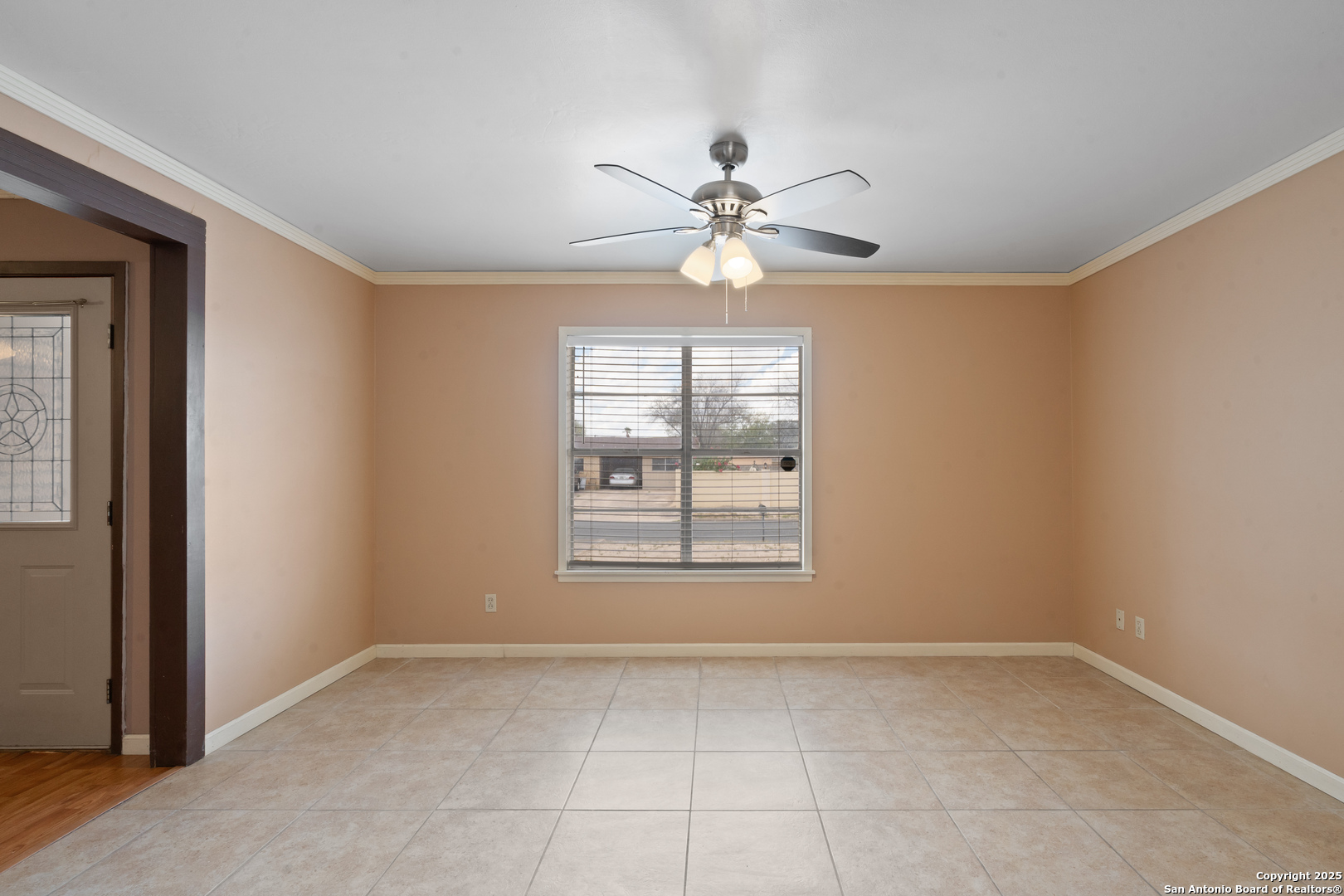 203 Margaret Lane Del Rio, TX 78840 - Photo 4 of 42 a view of an empty room with a window