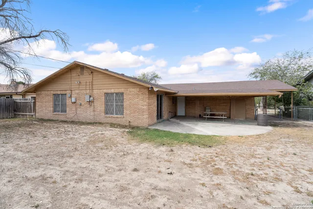 $246,500 | 203 Margaret Lane, Del Rio, TX 78840