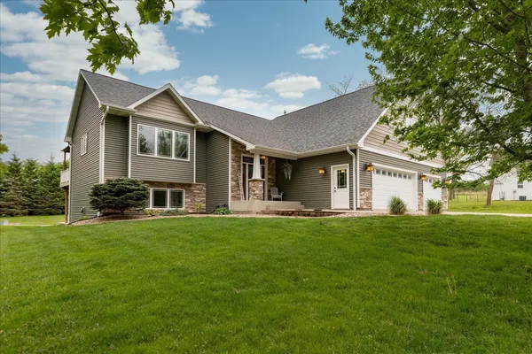 $515,000 | 703 7th Street West, Mantorville, MN 55955