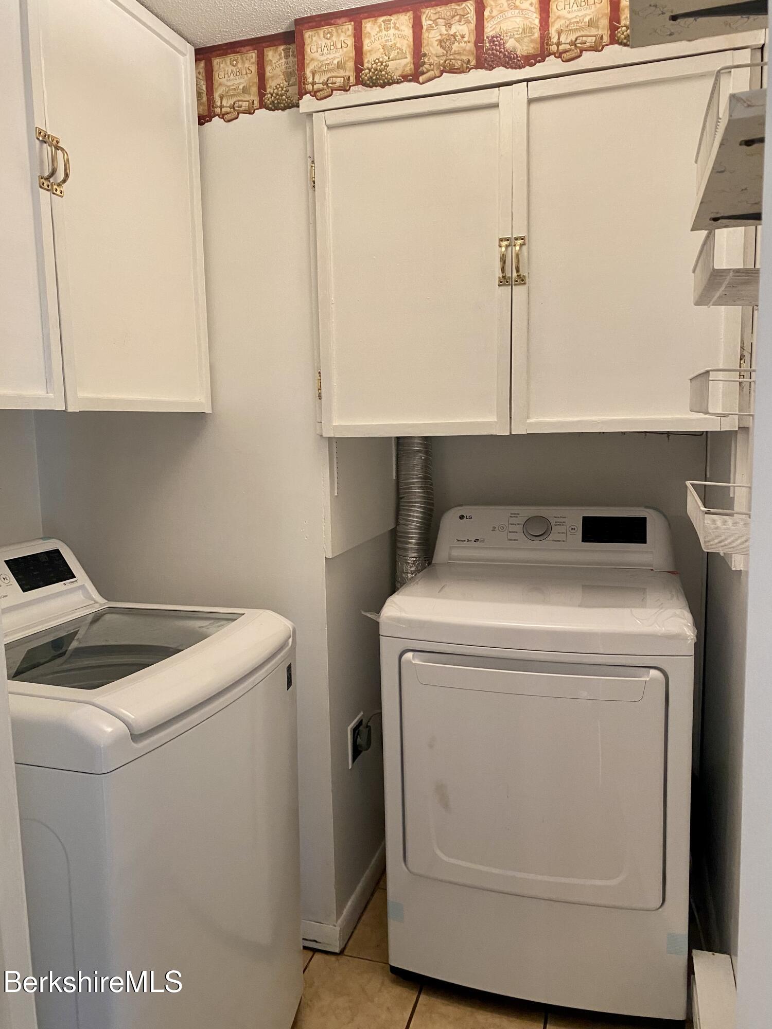 44 Eleanor Road Dalton, MA 01226 - Photo 12 of 36 a utility room with dryer and washer