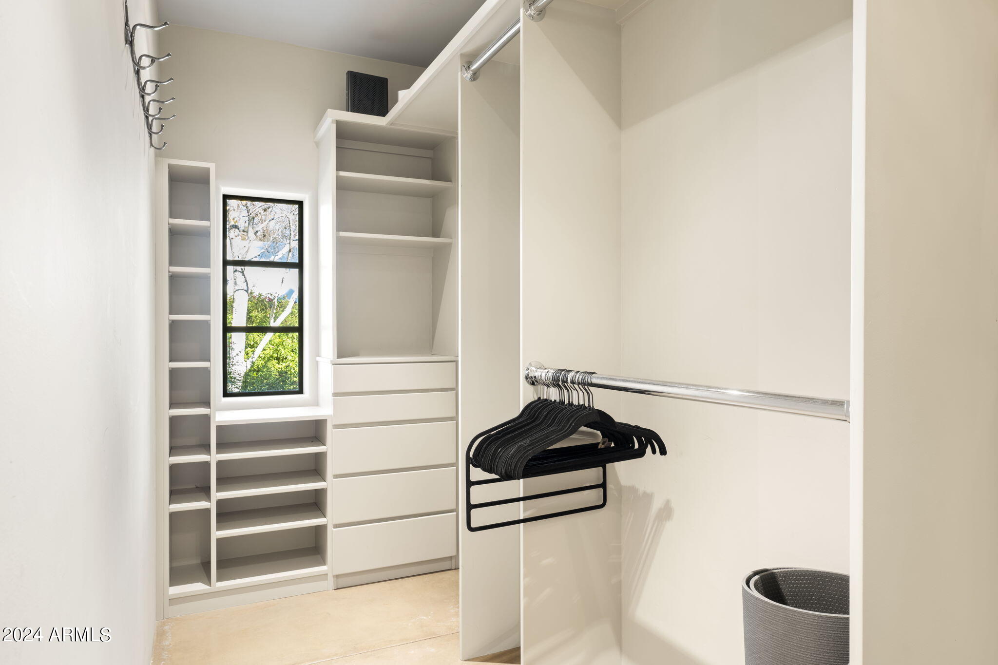 7005 East Jackrabbit Road Paradise Valley, AZ 85253 - Photo 15 of 31 Walk in closet