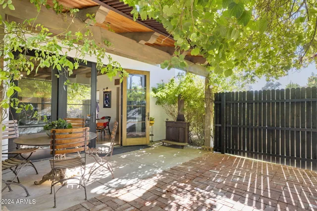 $4,000 | 7005 East Jackrabbit Road, Paradise Valley, AZ 85253