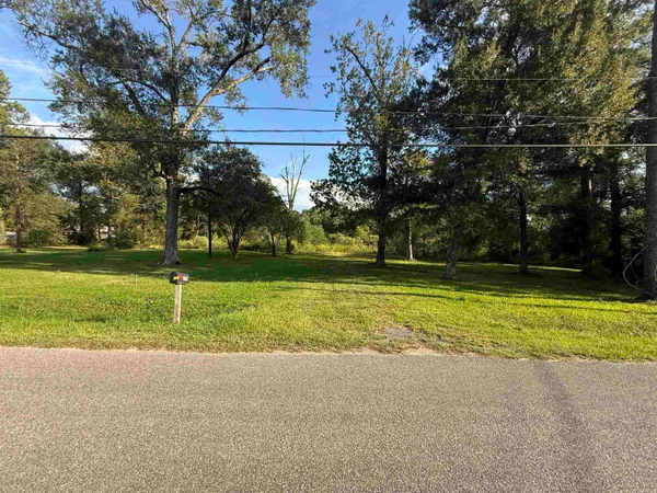 $95,000 | 550 East Courtland Street, Vidor, TX 77662