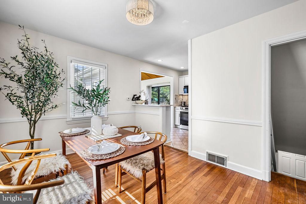 812 Forest Glen Road Silver Spring, MD 20901 - Photo 10 of 55
