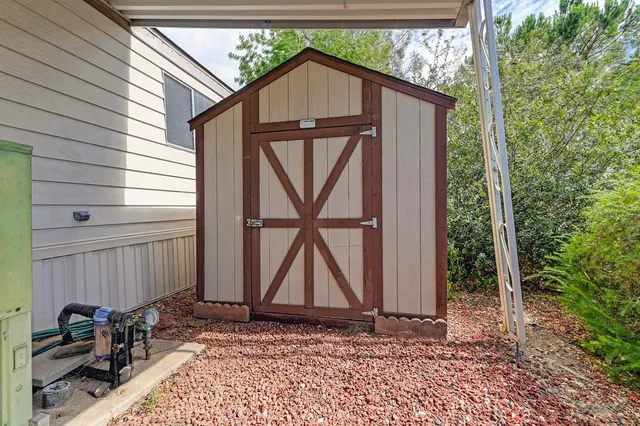 a view of a pathway of a building