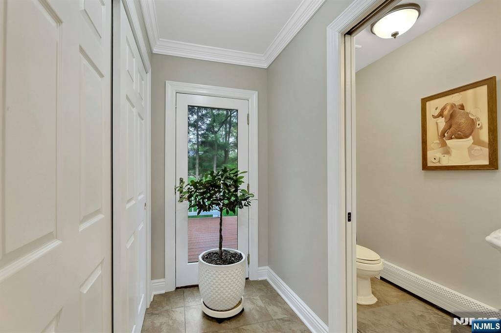 81 Chestnut Street Allendale, NJ 07401 - Photo 11 of 47