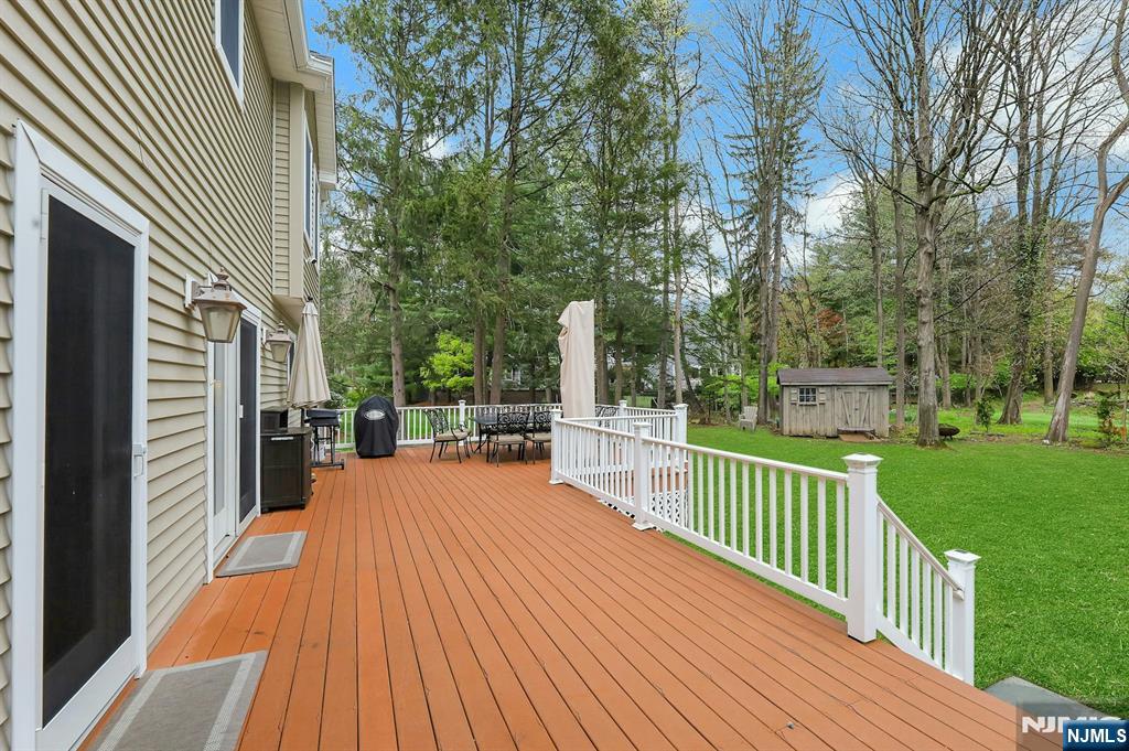 81 Chestnut Street Allendale, NJ 07401 - Photo 17 of 47