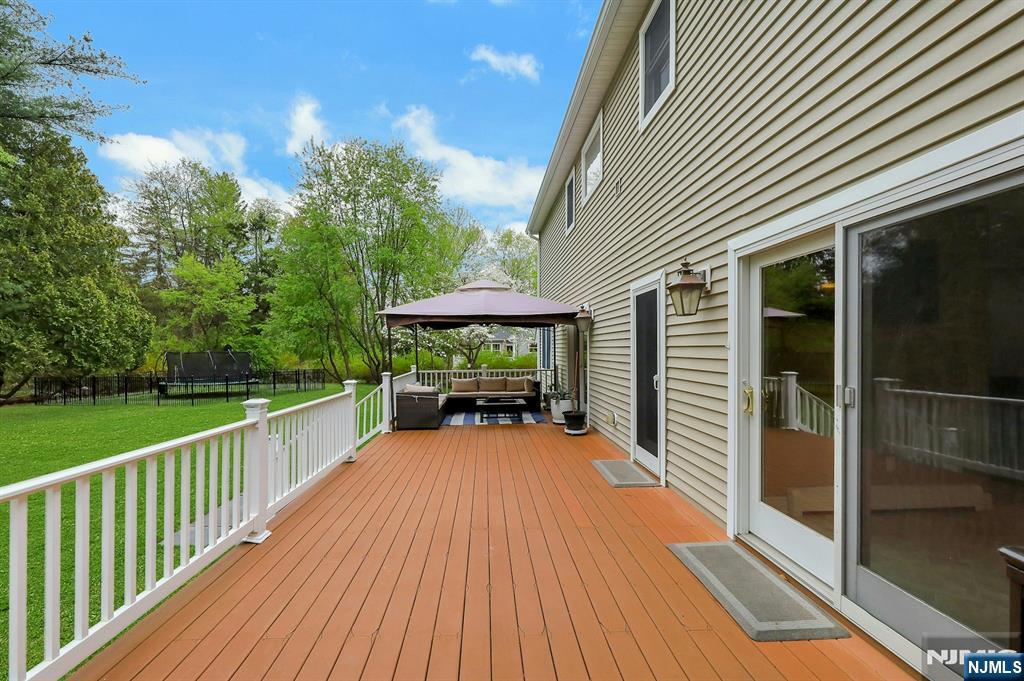 81 Chestnut Street Allendale, NJ 07401 - Photo 18 of 47