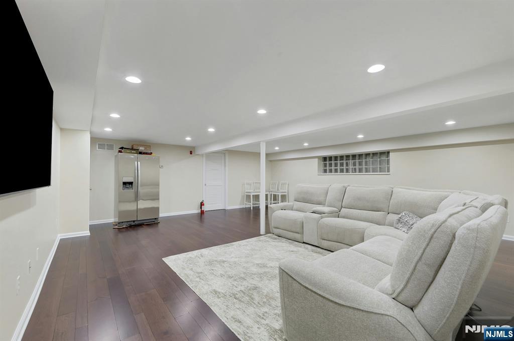 81 Chestnut Street Allendale, NJ 07401 - Photo 38 of 47