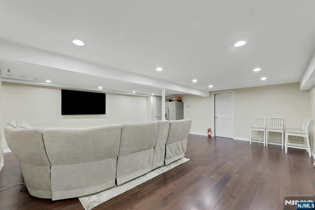81 Chestnut Street Allendale, NJ 07401 - Photo 41 of 47