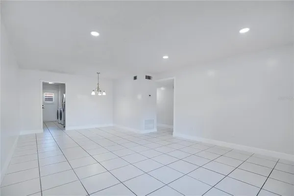 $2,095 | 725 Northlake Boulevard, Unit 67, Altamonte Springs, FL 32701