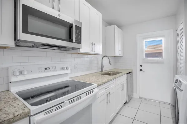 $2,095 | 725 Northlake Boulevard, Unit 67, Altamonte Springs, FL 32701