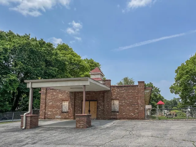 $2,995 | 207 Chapel Street, Clarksville, TN 37042