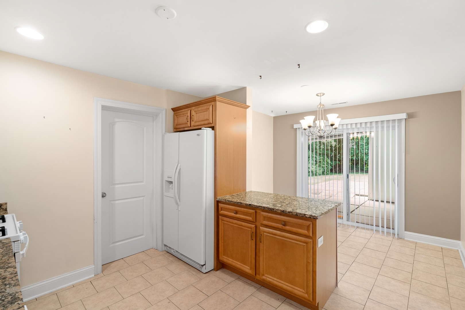 629 West Edgewood Road Lombard, IL 60148 - Photo 7 of 16 Gallery Image 7