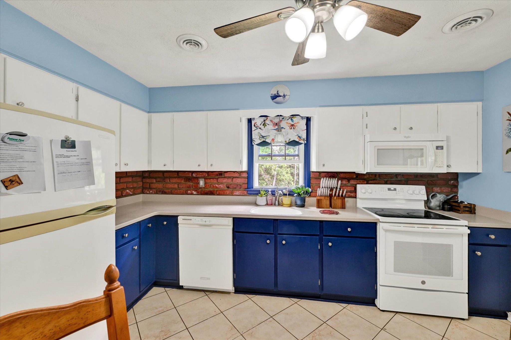 1309 Mill Creek Road Fallston, MD 21047 - Photo 9 of 44 Spacious kitchen with two toned cabinets