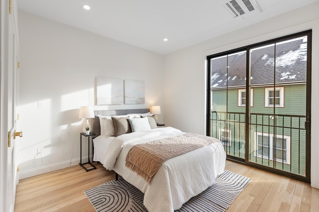 27 Shepard Street, Unit 4 Boston, MA 02135 - Photo 11 of 30