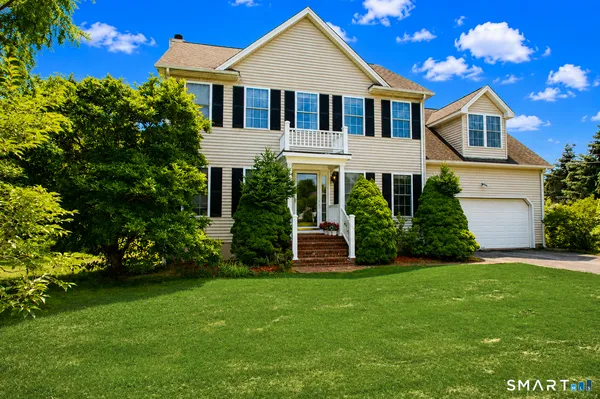 $719,000 | 4 Meadow Road, Newtown, CT 06470