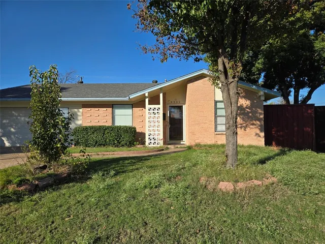 $1,900 | 4305 Hanover Drive, Garland, TX 75042