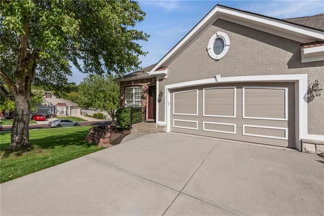 $300,000 | 3609 South Bolger Court, Independence, MO 64055