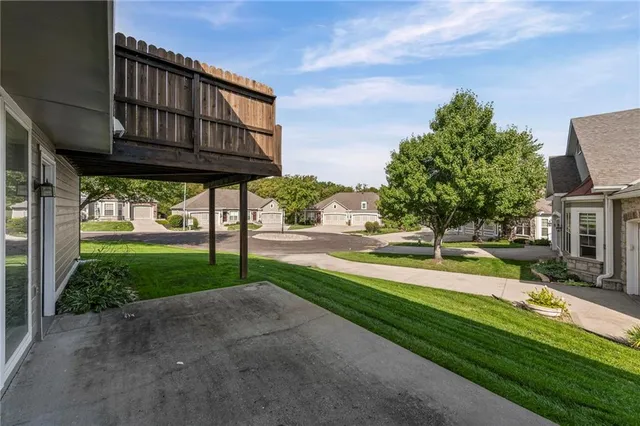 $300,000 | 3609 South Bolger Court, Independence, MO 64055