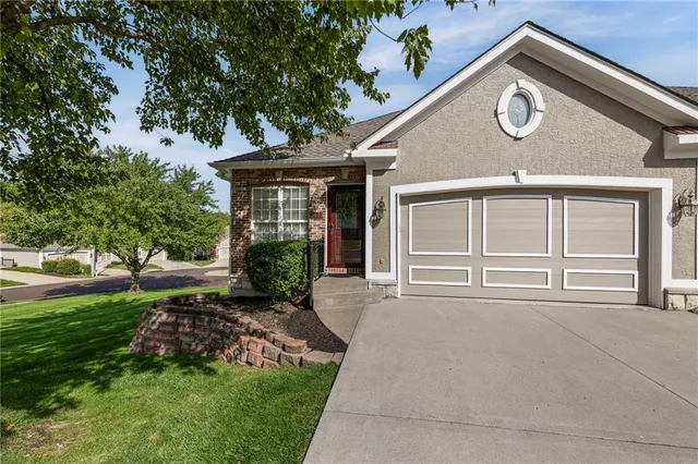 $300,000 | 3609 South Bolger Court, Independence, MO 64055