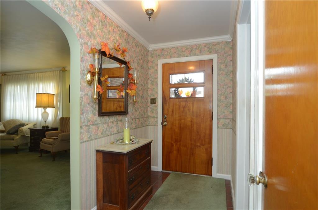 120 Ridgeview Drive Aliquippa, PA 15001 - Photo 3 of 25 Gallery Image 3