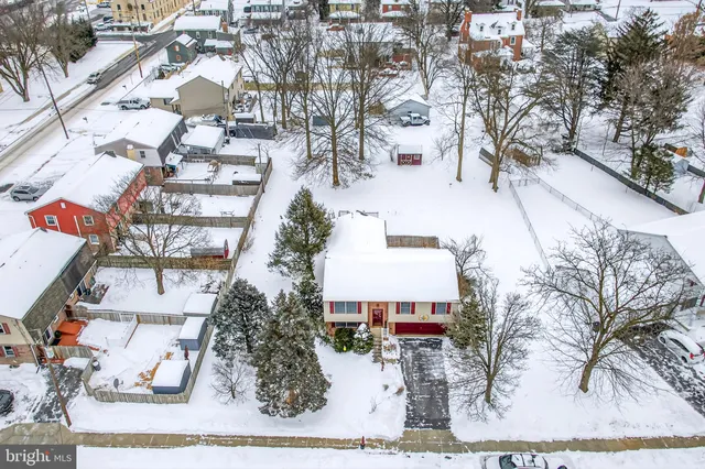 a picture of a city view