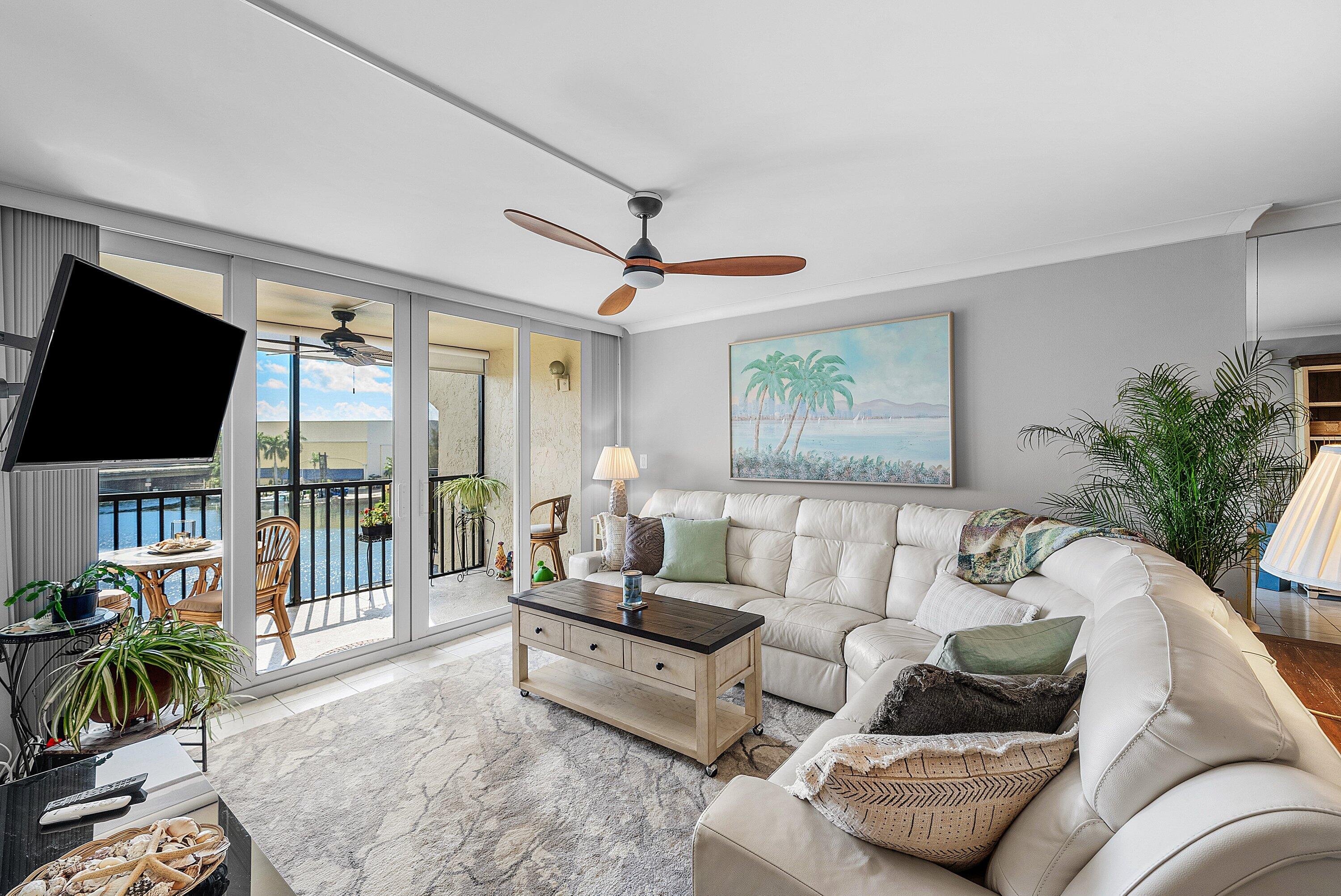 7 Royal Palm Way, Unit 507 Boca Raton, FL 33432 - Photo 12 of 38 010-7RoyalPalmWay-507-BocaRaton-FL-33432