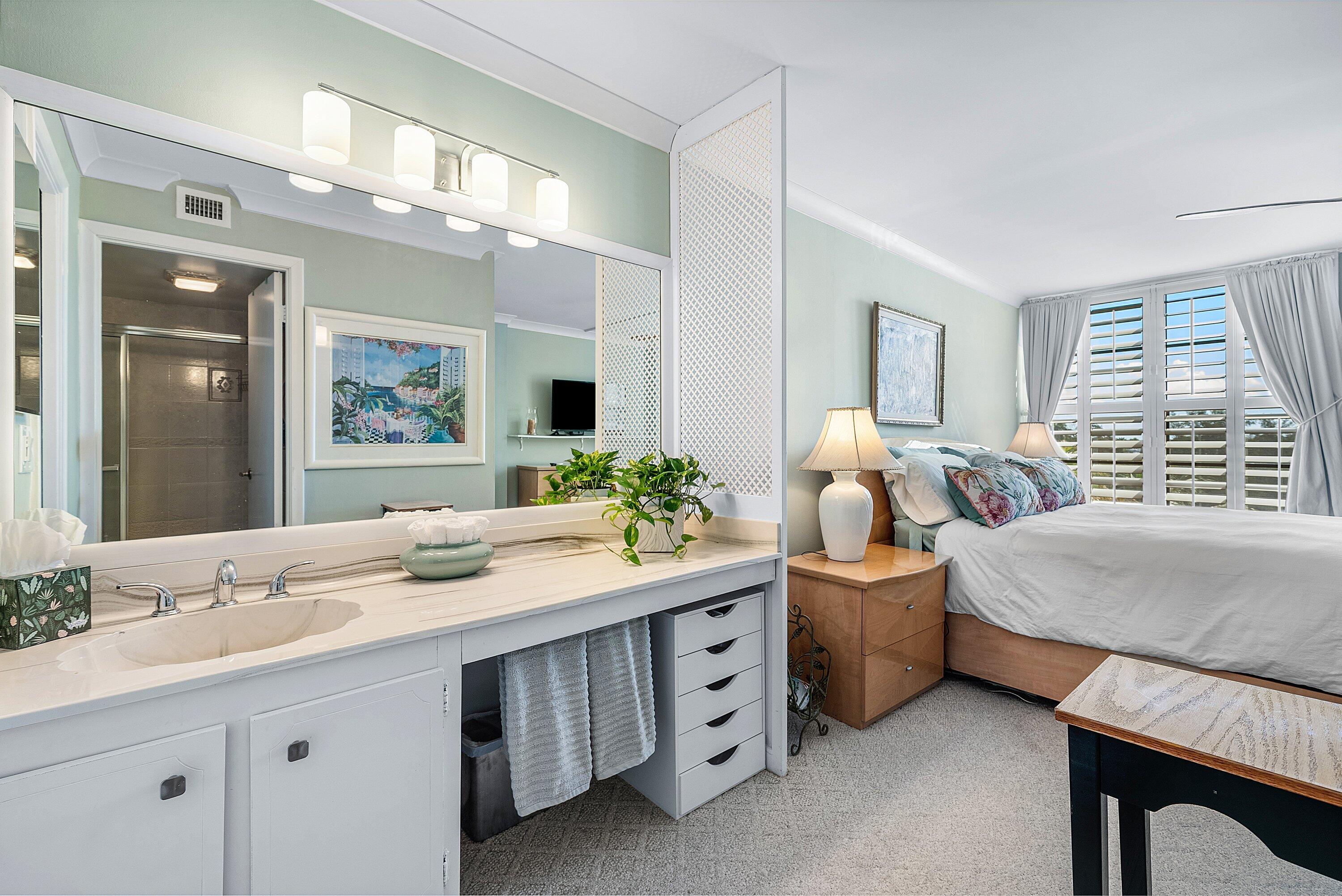 7 Royal Palm Way, Unit 507 Boca Raton, FL 33432 - Photo 18 of 38 021-7RoyalPalmWay-507-BocaRaton-FL-33432