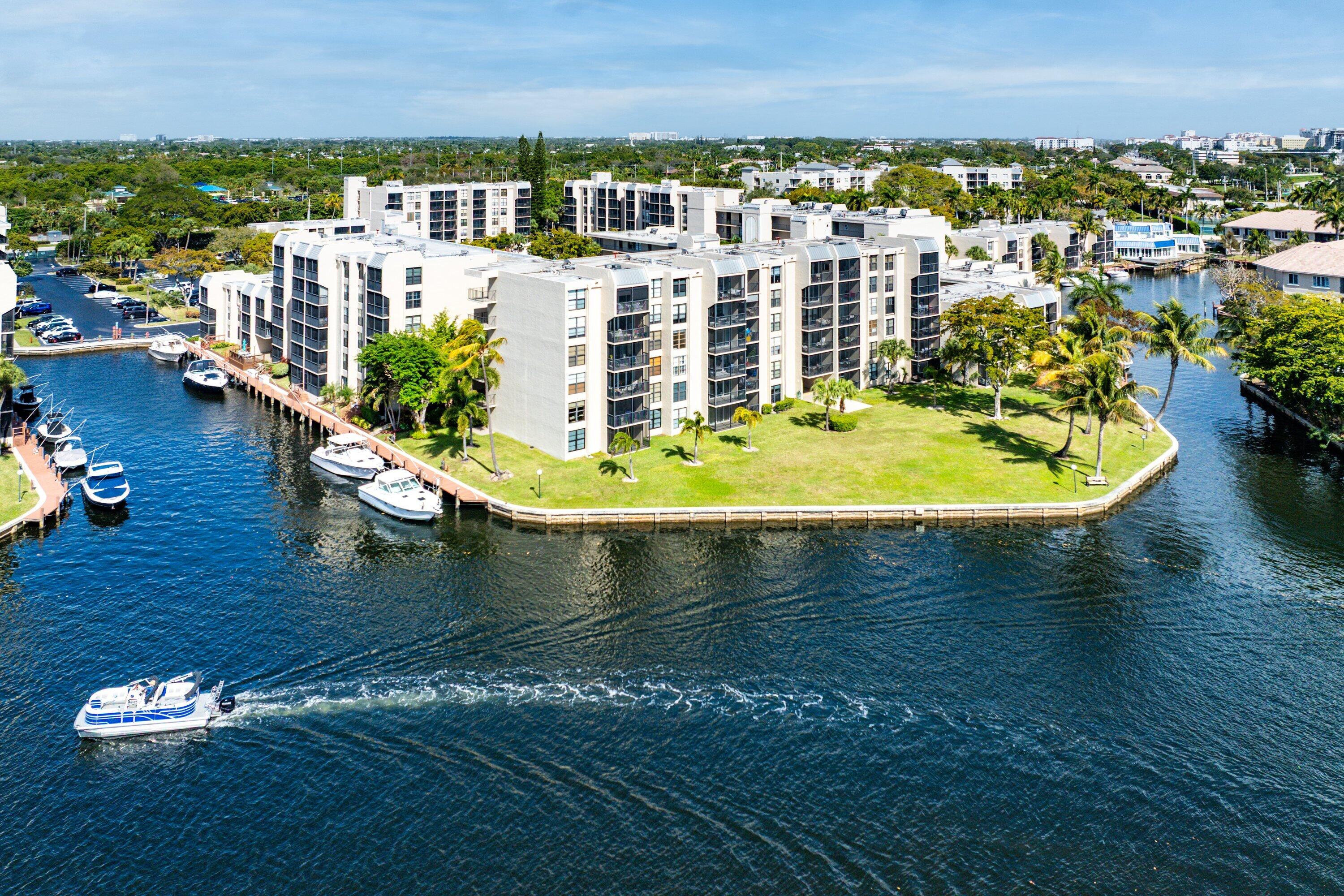 7 Royal Palm Way, Unit 507 Boca Raton, FL 33432 - Photo 2 of 38 031-7RoyalPalmWay-507-BocaRaton-FL-33432