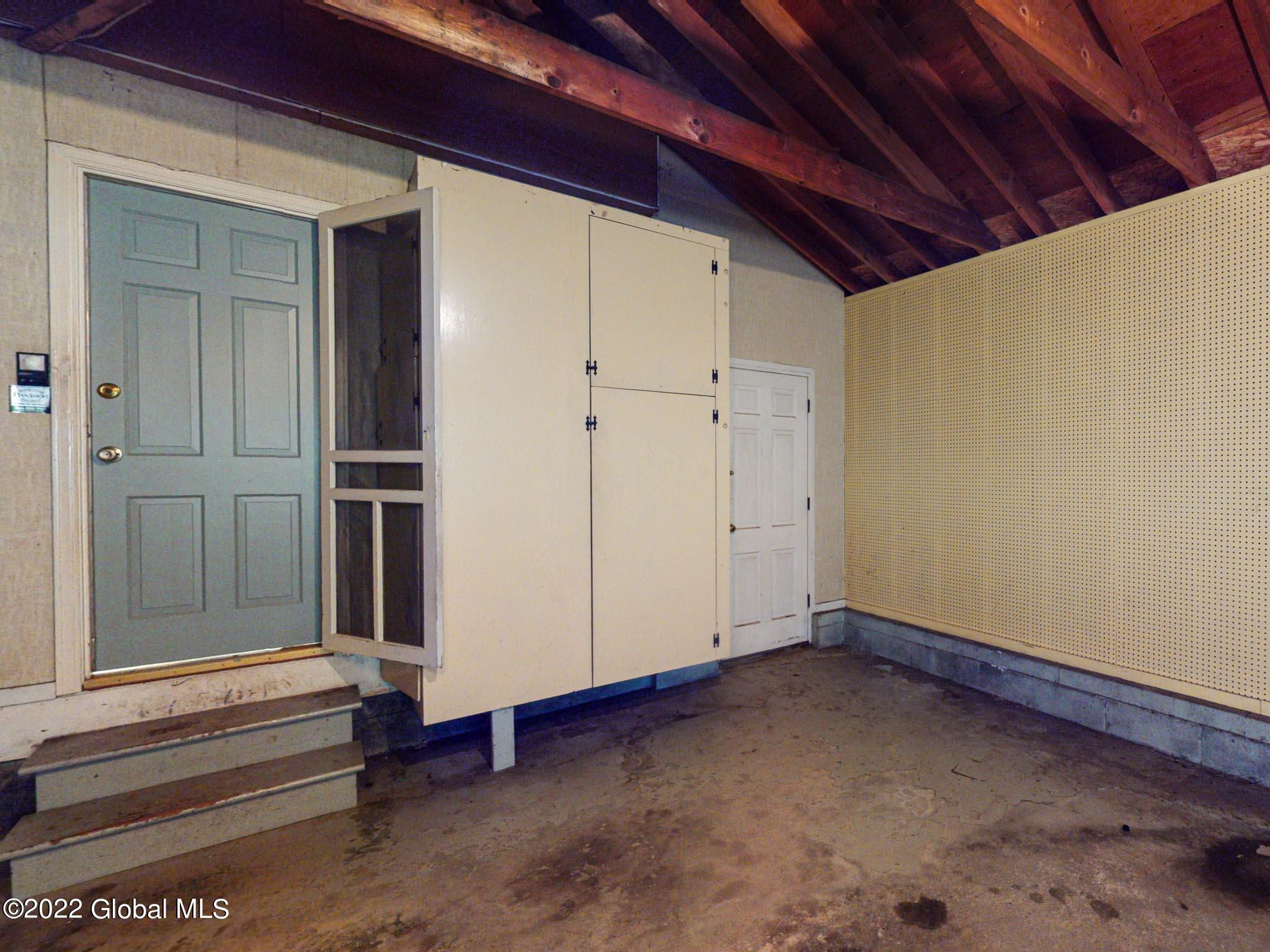 7 Salisbury Road Bethlehem, NY 12054 - Photo 25 of 37 GARAGE