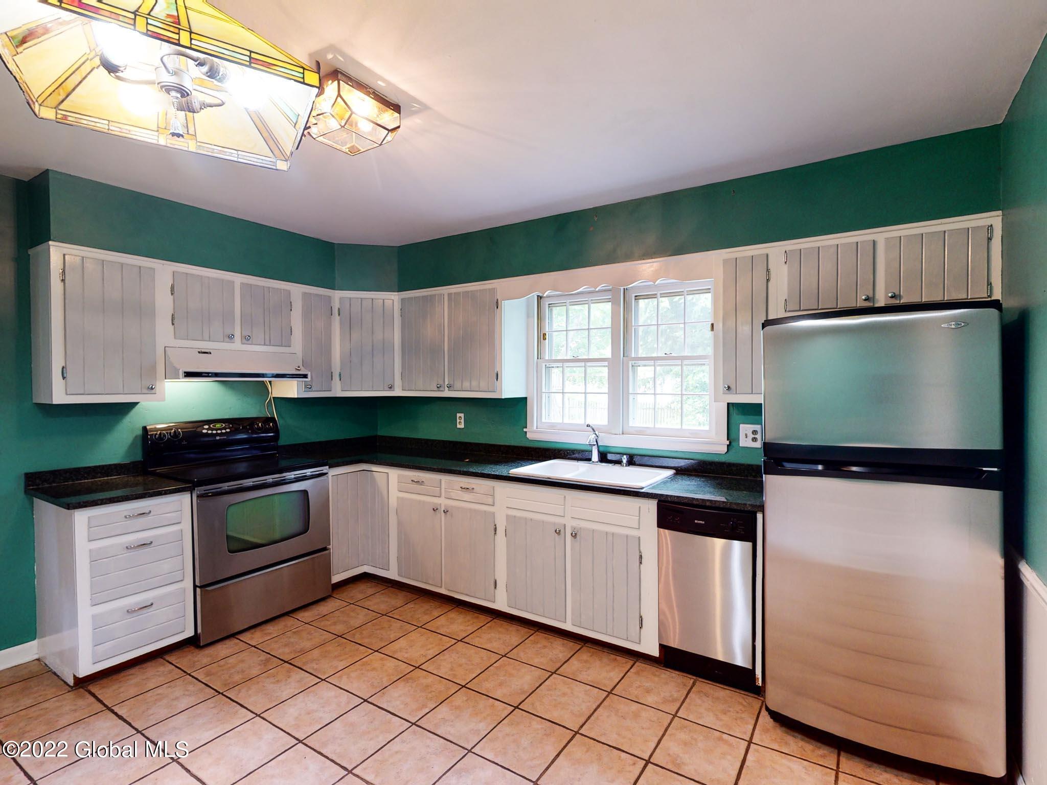 7 Salisbury Road Bethlehem, NY 12054 - Photo 7 of 37 KITCHEN1