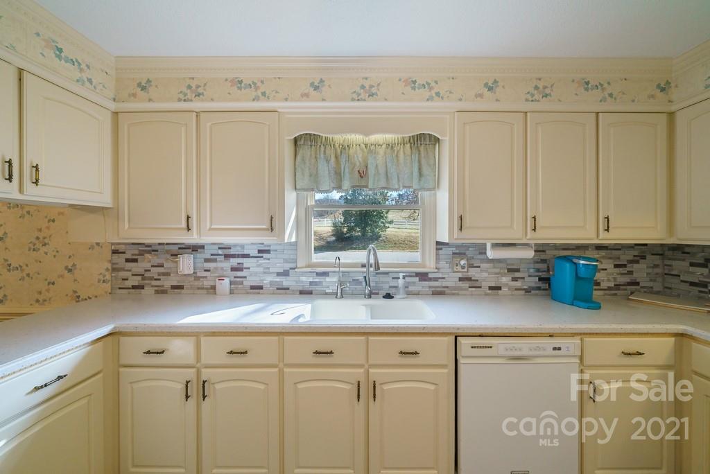 142 Boone Gap Road Boomer, NC 28606 - Photo 16 of 47 Gallery Image 16