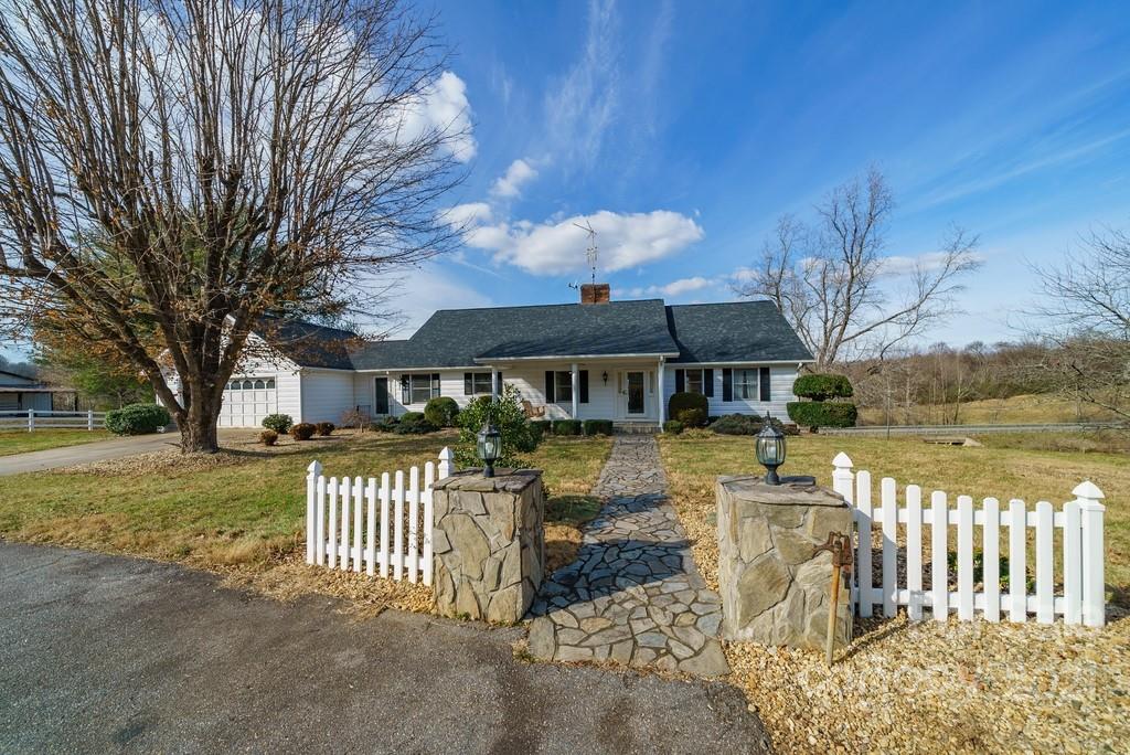 142 Boone Gap Road Boomer, NC 28606 - Photo 4 of 47 Gallery Image 4