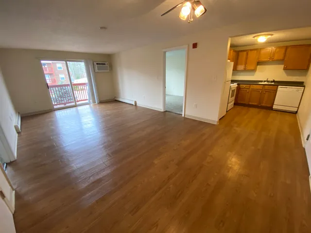 $1,987 | 96 Powers Street, Unit 194, Milford, NH 03055