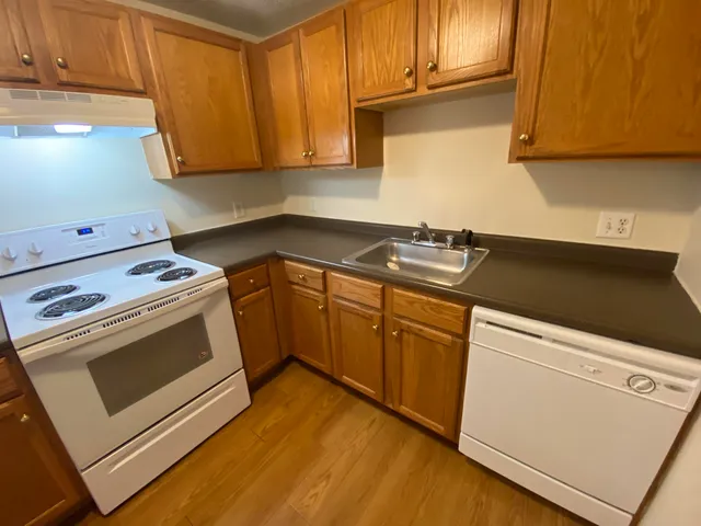 $1,987 | 96 Powers Street, Unit 194, Milford, NH 03055