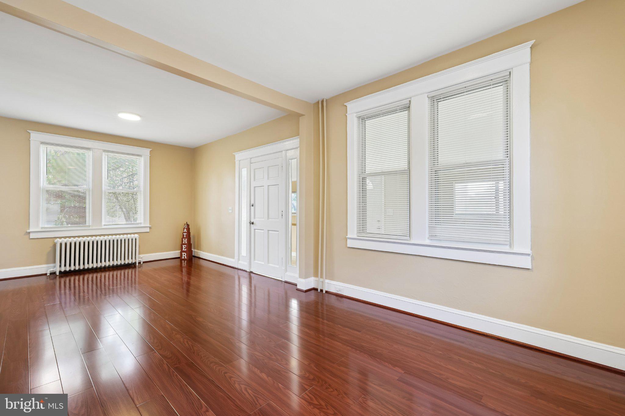5705 Ager Road Hyattsville, MD 20782 - Photo 14 of 59 Living Room