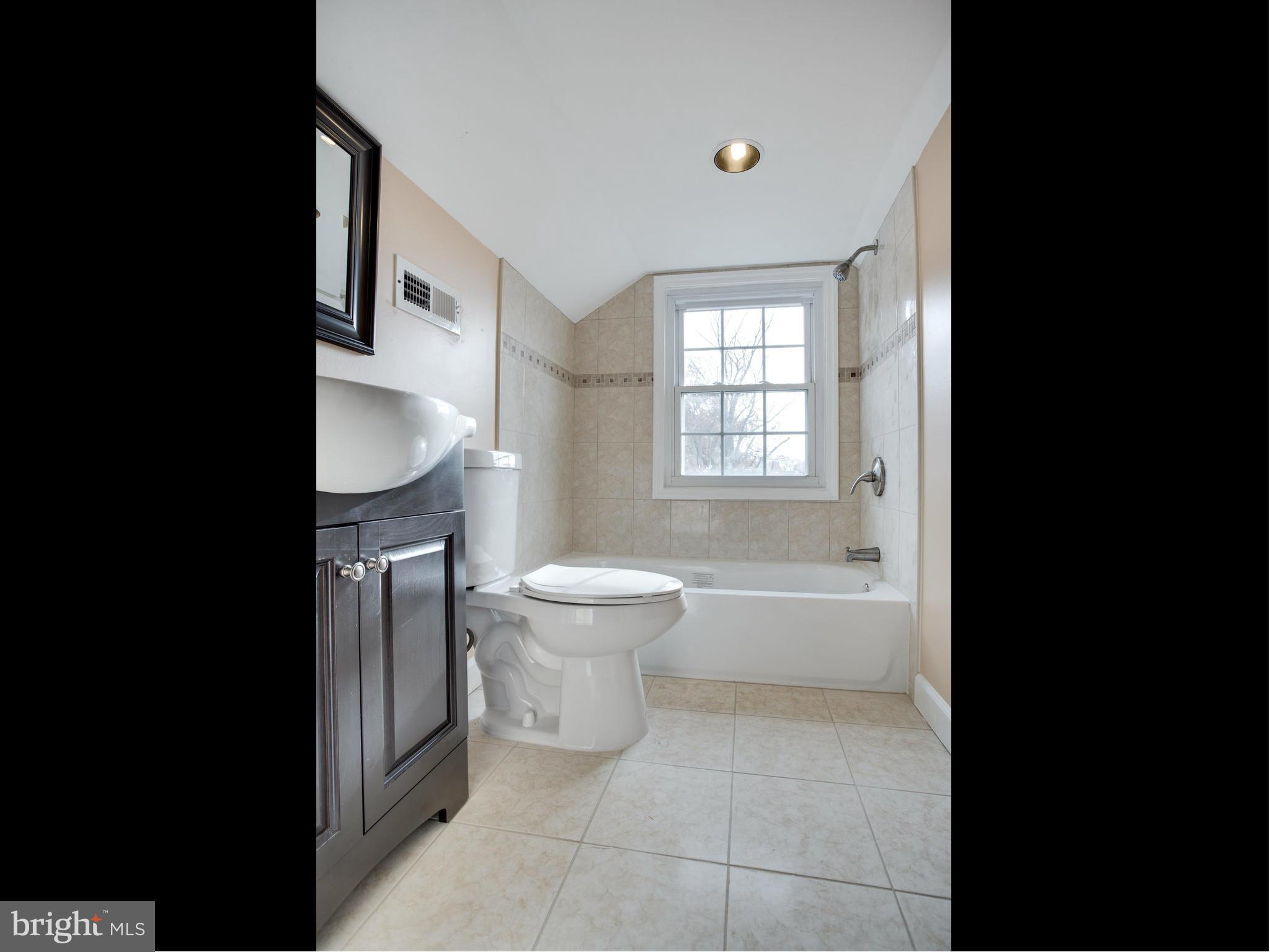 7712 Garrison Road Hyattsville, MD 20784 - Photo 19 of 30 Bath