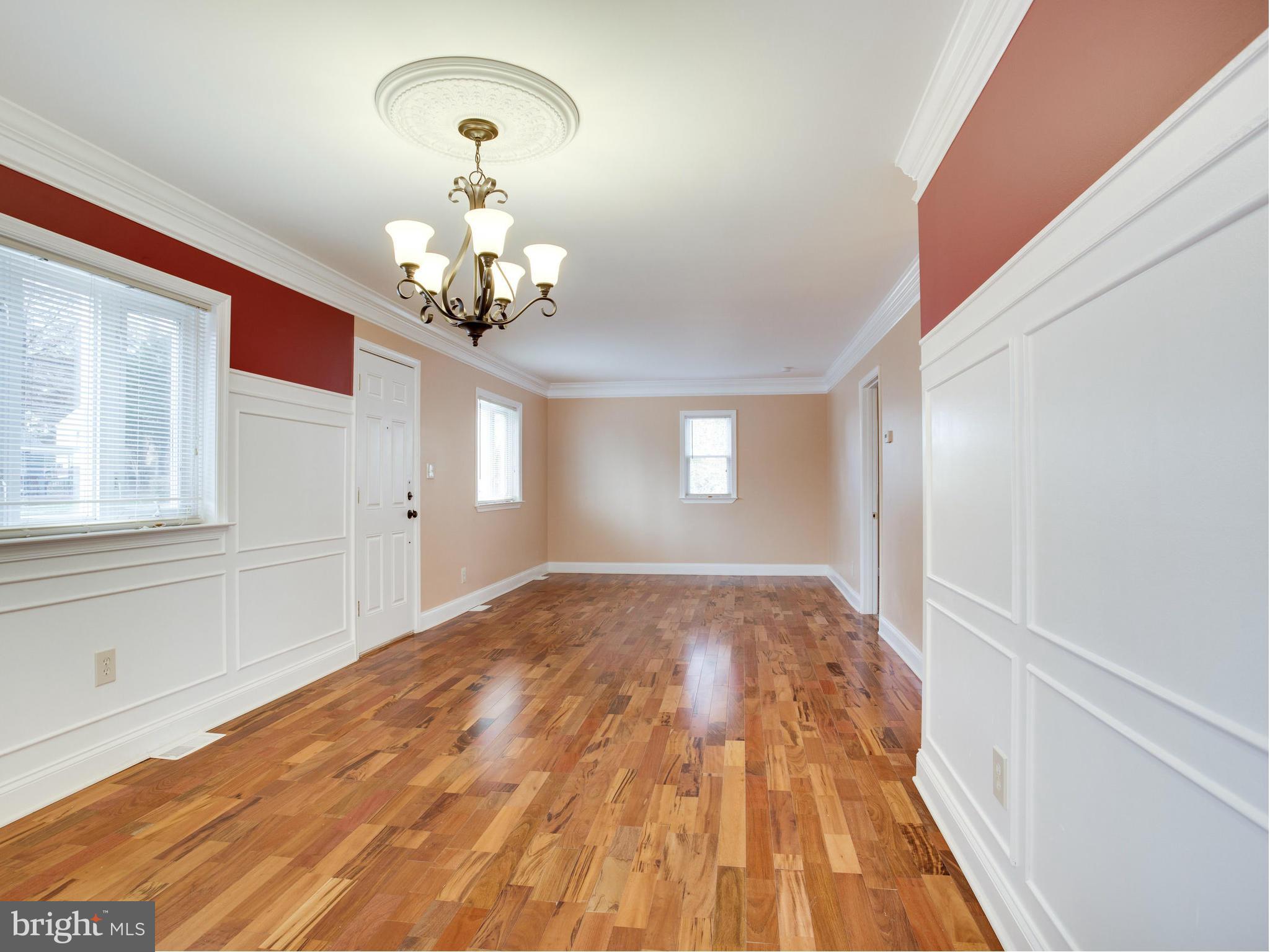 7712 Garrison Road Hyattsville, MD 20784 - Photo 6 of 30 Living Room