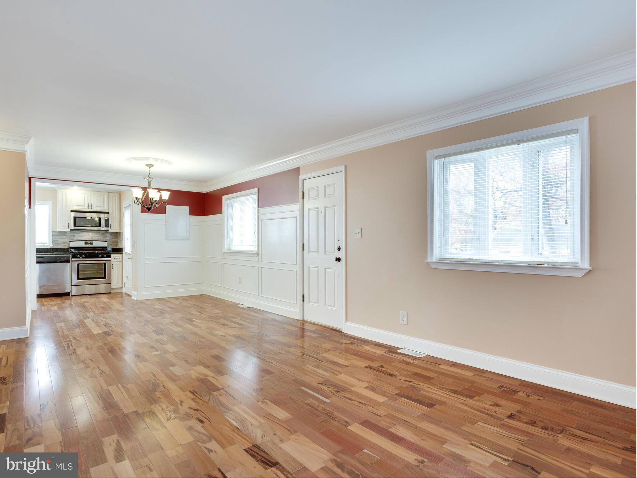7712 Garrison Road Hyattsville, MD 20784 - Photo 9 of 30 Living Room